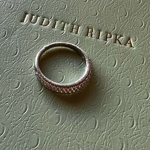 Beautiful cz band ring by Judith Ripka sterling silver ring size 8